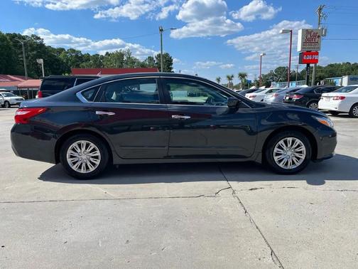 Gun Metallic 2017 Nissan Altima 2.5 S