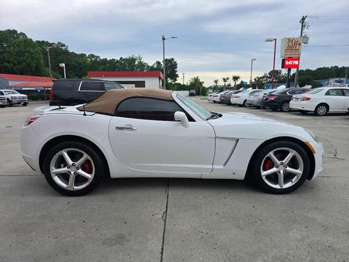 Polar White 2008 Saturn Sky Red Line