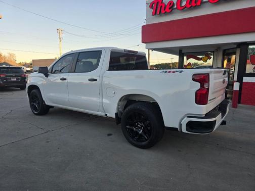 2022 Chevrolet Silverado 1500 Custom