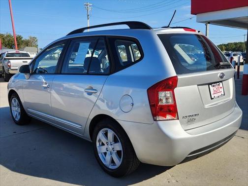 2009 Kia Rondo LX