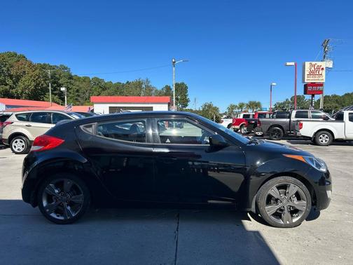 2016 Hyundai Veloster Base
