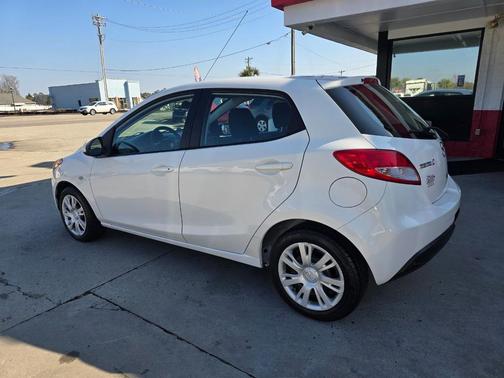 2014 Mazda Mazda2 Sport