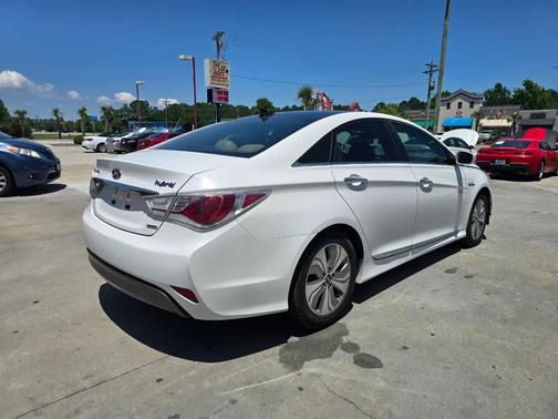 Diamond White Pearl 2015 Hyundai SONATA Hybrid Limited
