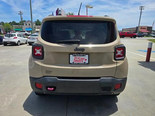 Mojave Sand 2017 Jeep Renegade Trailhawk