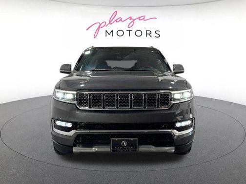 Diamond Black Crystal Pearlcoat 2022 Jeep Grand Wagoneer Series III 4x4