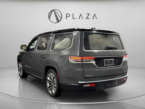 Diamond Black Crystal Pearlcoat 2022 Jeep Grand Wagoneer Series III 4x4