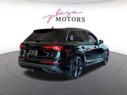 Mythos Black Metallic 2026 Audi Q7 55 Premium Plus