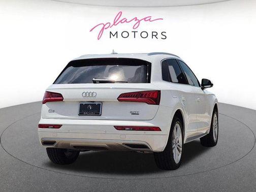 Ibis White 2018 Audi Q5 2.0T Tech Premium