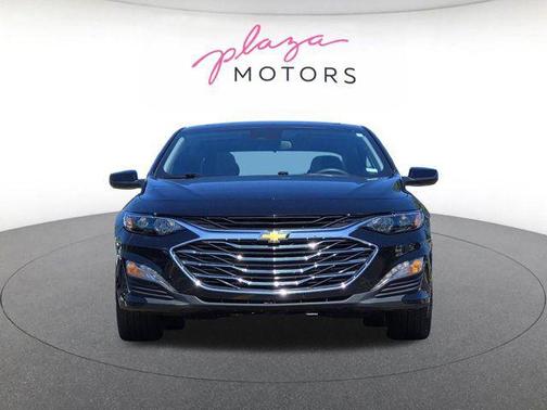 Mosaic Black Metallic 2024 Chevrolet Malibu FWD 1LT