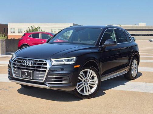 Moonlight Blue Metallic 2018 Audi Q5 2.0T Tech Premium