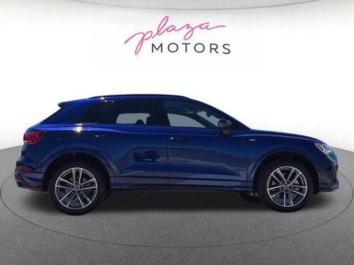 Navarra Blue Metallic 2024 Audi Q3 Premium 45 TFSI S line quattro Tiptronic