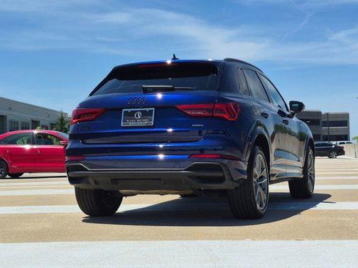 Navarra Blue Metallic 2024 Audi Q3 Premium 45 TFSI S line quattro Tiptronic