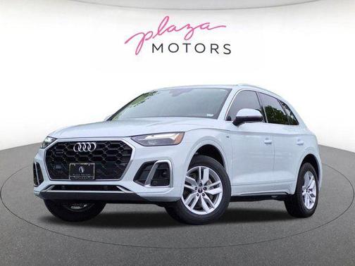 Glacier White Metallic 2023 Audi Q5 45 S line Premium