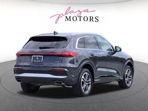 Tambora Gray Metallic 2025 Audi Q5 Premium TFSI quattro S tronic