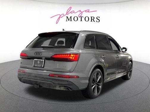 Samurai Gray Metallic 2026 Audi Q7 55 Premium Plus