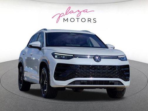 Opal White Pearl 2026 Volkswagen Tiguan 2.0T SEL R-Line 4MOTION