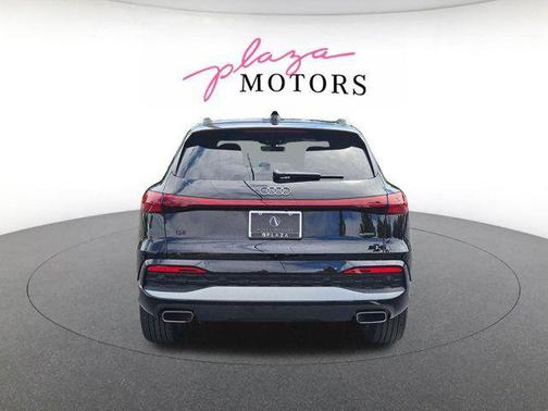 Mythos Black Metallic 2025 Audi Q5 Premium TFSI quattro S tronic