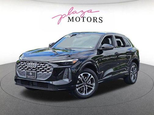 Mythos Black Metallic 2025 Audi Q5 Premium TFSI quattro S tronic