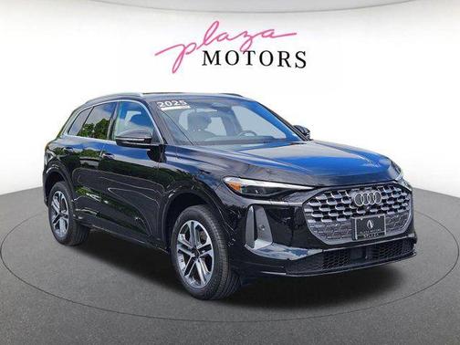 Mythos Black Metallic 2025 Audi Q5 Premium TFSI quattro S tronic