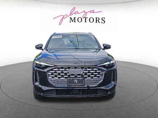 Mythos Black Metallic 2025 Audi Q5 Premium TFSI quattro S tronic