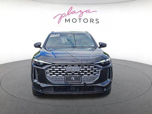 Mythos Black Metallic 2025 Audi Q5 Premium TFSI quattro S tronic