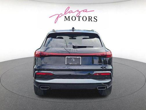 Mythos Black Metallic 2025 Audi Q5 Premium TFSI quattro S tronic