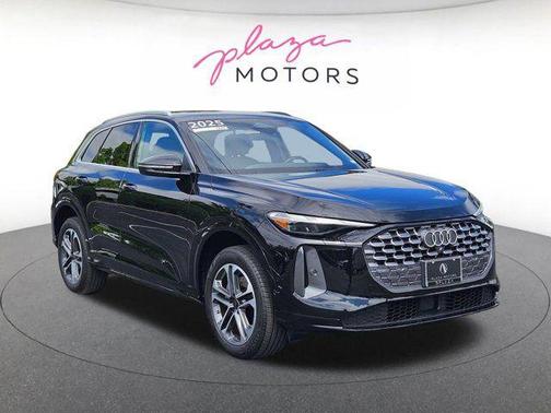 Mythos Black Metallic 2025 Audi Q5 Premium TFSI quattro S tronic