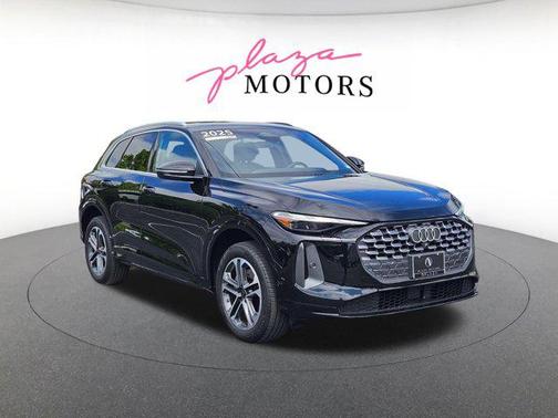 Black Metallic 2025 Audi Q5 Premium TFSI quattro S tronic