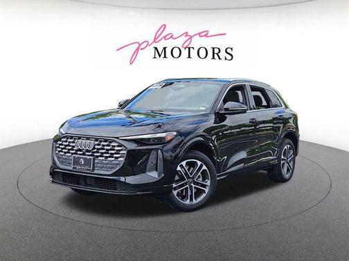 Mythos Black Metallic 2025 Audi Q5 Premium TFSI quattro S tronic