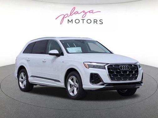 Glacier White Metallic 2026 Audi Q7 55 Premium