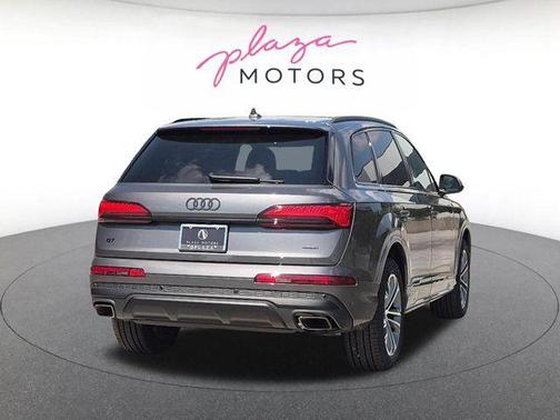 Samurai Gray Metallic 2026 Audi Q7 45 Premium