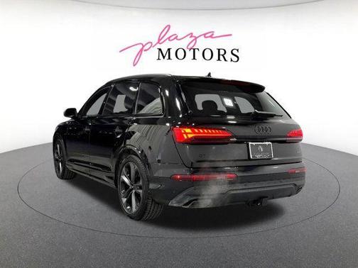 Mythos Black Metallic 2026 Audi Q7 55 Premium Plus
