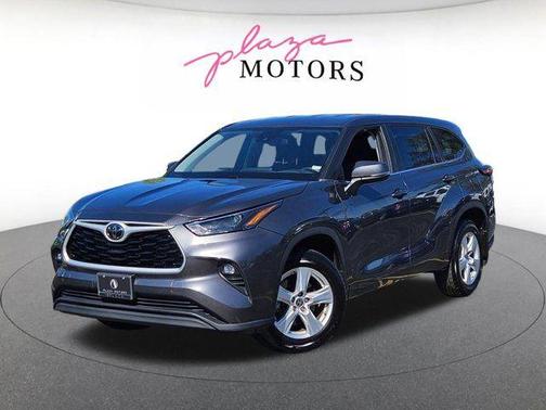 Magnetic Gray Metallic 2024 Toyota Highlander XLE