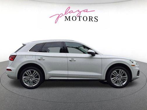 Ibis White 2018 Audi Q5 2.0T Tech Premium