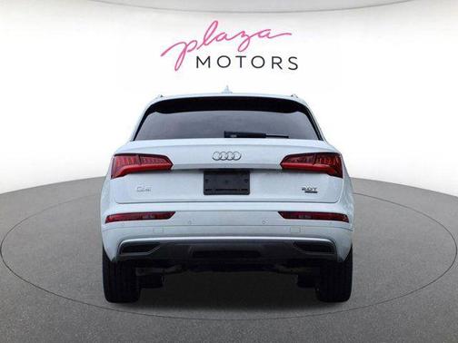 Ibis White 2018 Audi Q5 2.0T Tech Premium