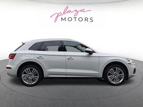 Ibis White 2018 Audi Q5 2.0T Tech Premium