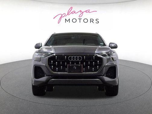 Samurai Gray Metallic 2025 Audi Q8 55 Premium