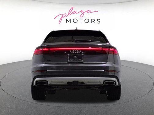 Samurai Gray Metallic 2025 Audi Q8 55 Premium