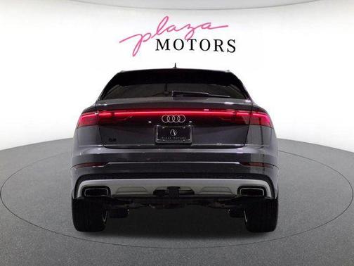 Samurai Gray Metallic 2025 Audi Q8 55 Premium