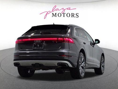 Samurai Gray Metallic 2025 Audi Q8 55 Premium