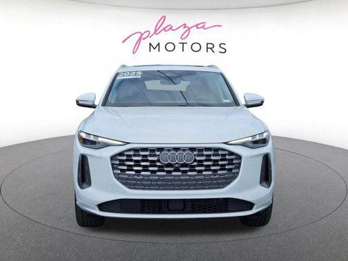 Glacier White Metallic 2025 Audi Q5 Premium Plus TFSI quattro S tronic