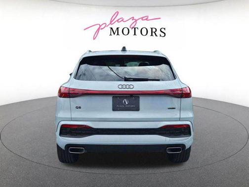 Glacier White Metallic 2025 Audi Q5 Premium Plus TFSI quattro S tronic