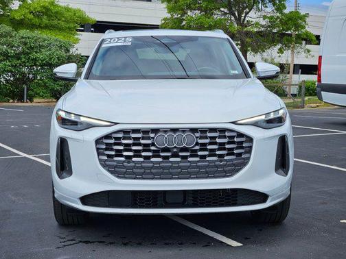 Glacier White 2025 Audi Q5 Premium Plus TFSI quattro S tronic