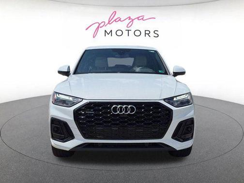 Glacier White Metallic 2023 Audi Q5 45 S line Premium Plus