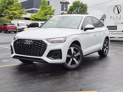 Glacier White Metallic 2023 Audi Q5 45 S line Premium Plus
