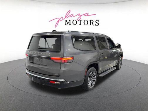 Baltic Gray Metallic Clearcoat 2024 Jeep Wagoneer L Series II 4x4