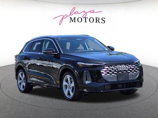 Mythos Black Metallic 2025 Audi Q5 Prestige TFSI quattro S tronic
