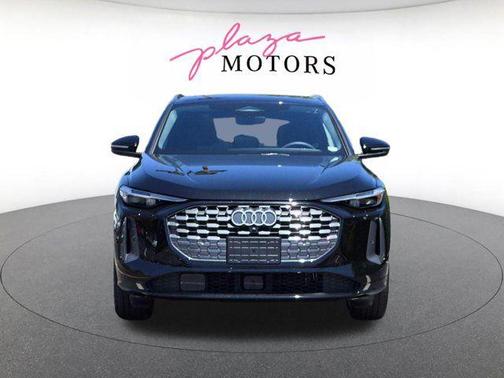 Mythos Black Metallic 2025 Audi Q5 Prestige TFSI quattro S tronic