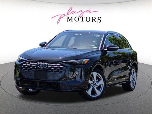 Mythos Black Metallic 2025 Audi Q5 Prestige TFSI quattro S tronic