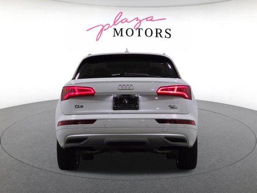 Ibis White 2018 Audi Q5 2.0T Tech Premium